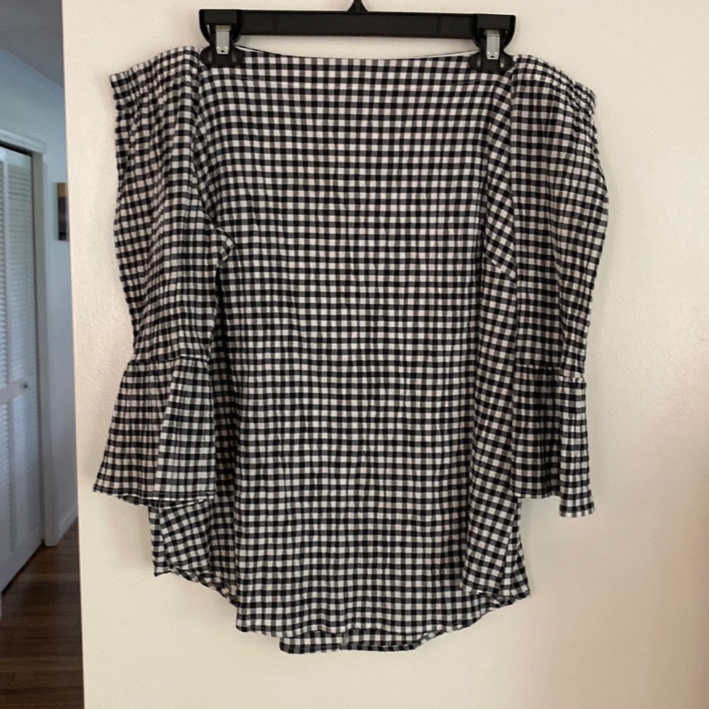 Off the shoulder black and white checkered blouse, size XL